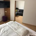 酒店 Lucia 达米尔斯