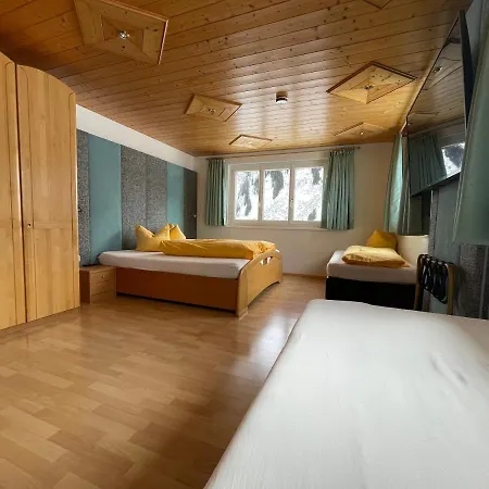Hotel Lucia 3*