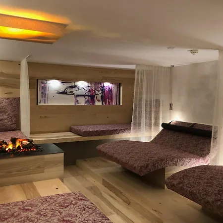 Hotel Lucia 3*