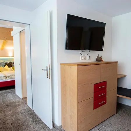 Hotel Lucia 3*