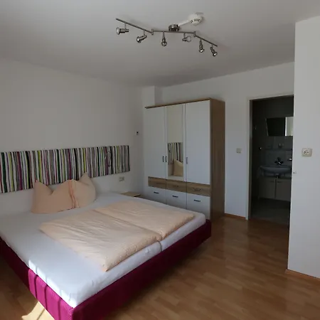 Lucia Hotel Damuels