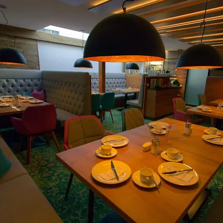 Hotel Lucia 3*