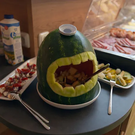 Lucia Ξενοδοχείο 3*