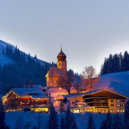 Hotel Lucia 3*