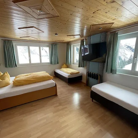 Lucia Hotel 3*