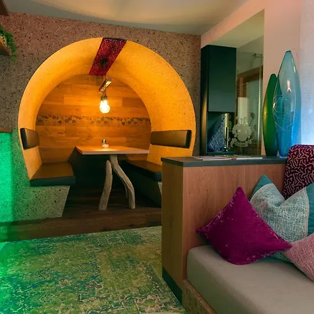 Hotel Lucia 3*